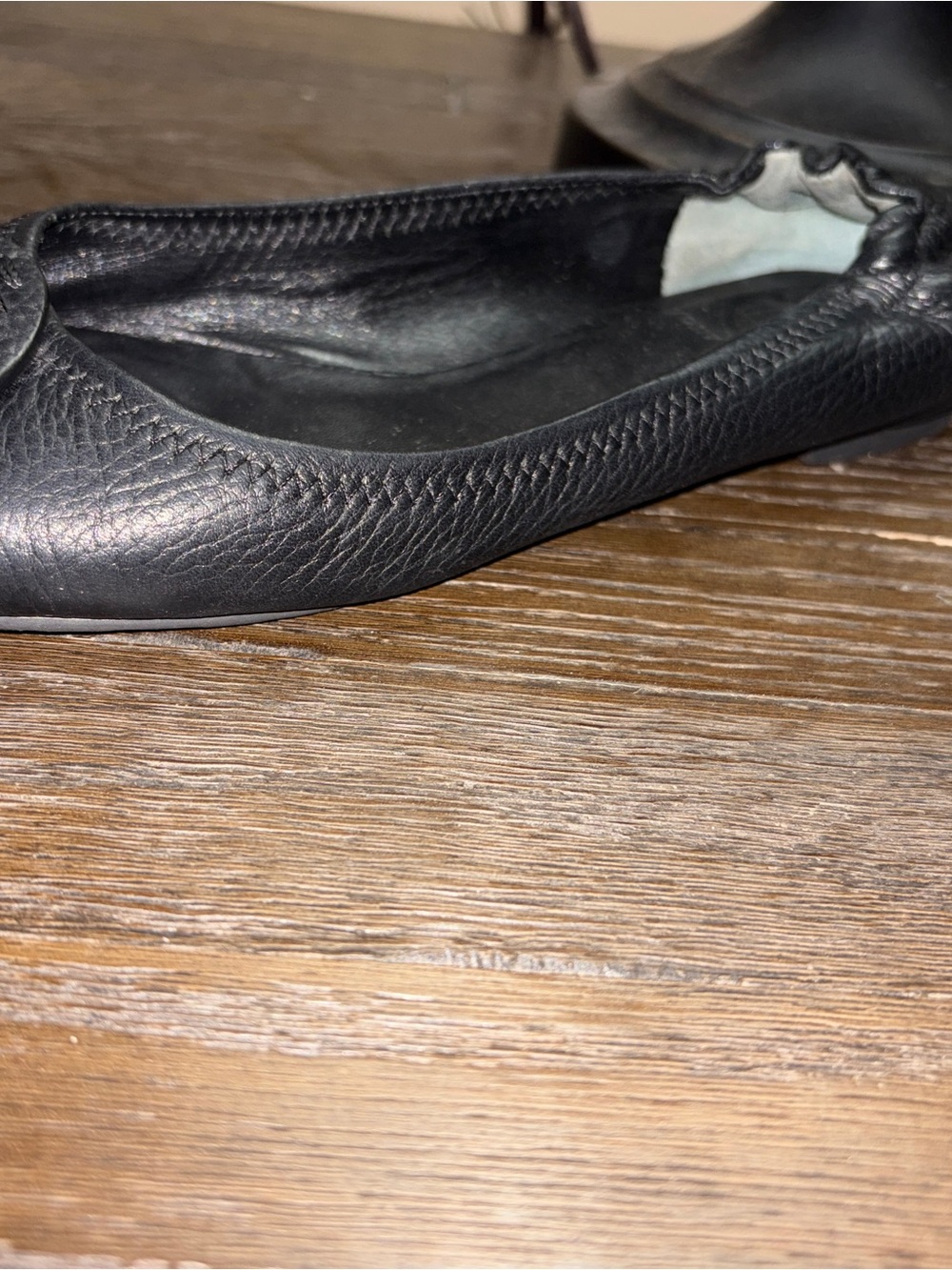 Tory Burch Riviera Black Pebbled Leather Logo Ballet Flats - Picture 7 of 8